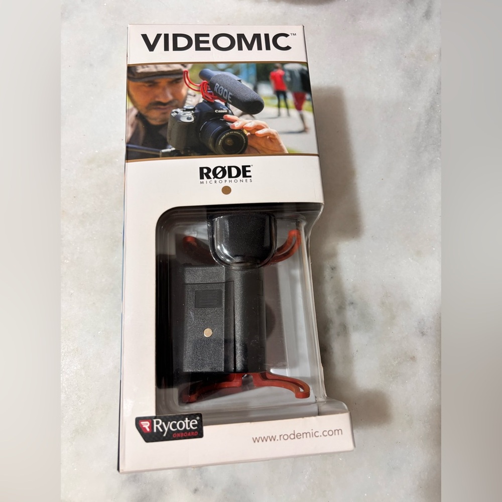 RØDE Black VideoMic On-Camera Microphone